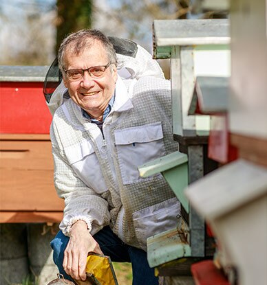 Philippe Locatelli, apiculteur dans le Domaine d'Henniez