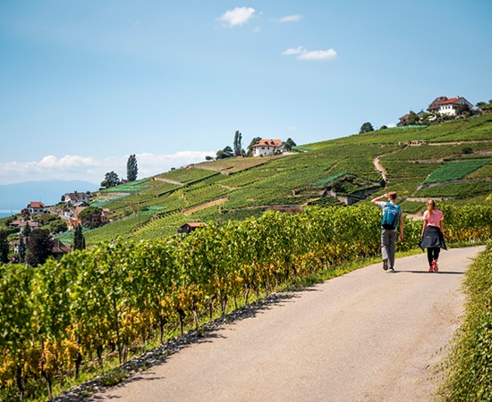 Couple en vacances en Suisse romande